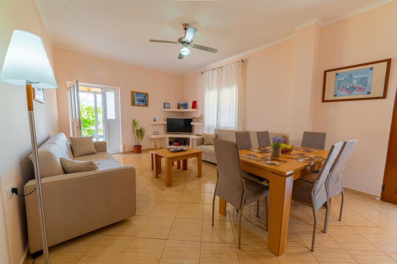Dajana Apartments Ксамил Экстерьер фото