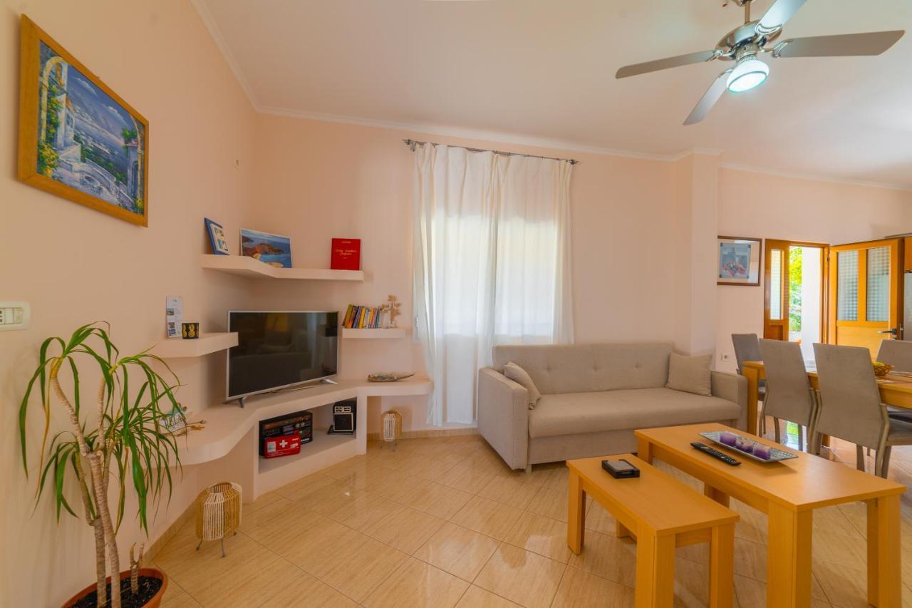 Dajana Apartments Ксамил Экстерьер фото