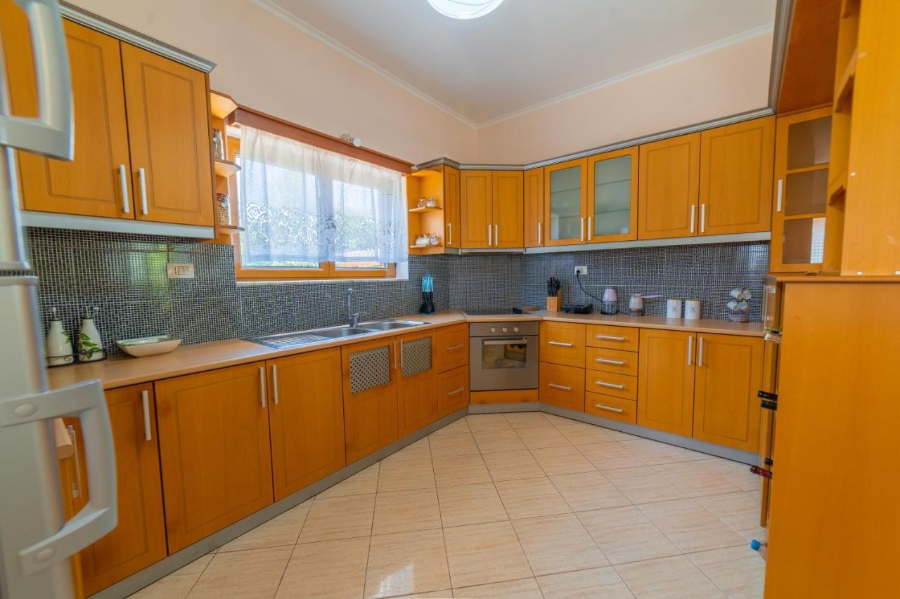 Dajana Apartments Ксамил Экстерьер фото