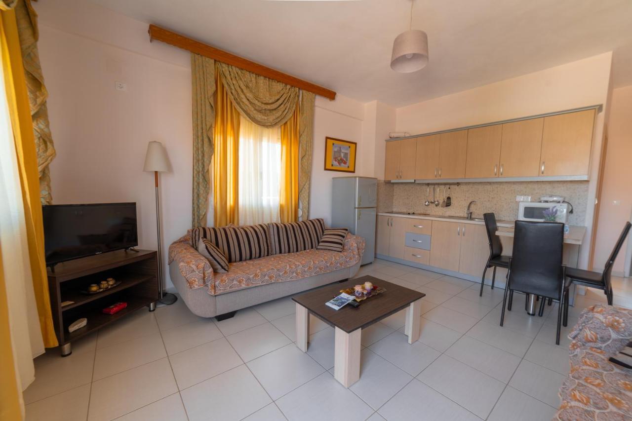 Dajana Apartments Ксамил Экстерьер фото