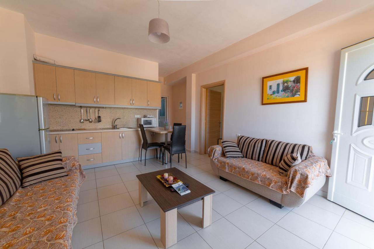 Dajana Apartments Ксамил Экстерьер фото