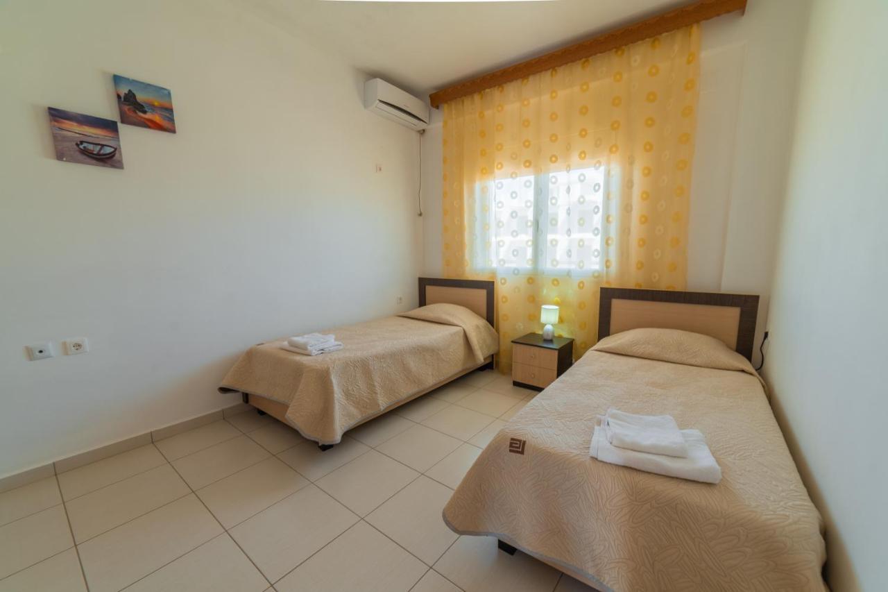 Dajana Apartments Ксамил Экстерьер фото